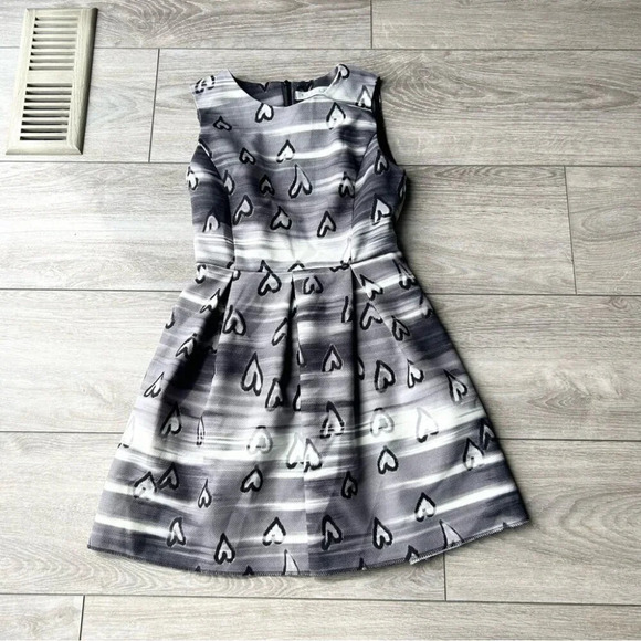 Refill Heart  Shape Ombre Pattern Fit and Flare Sleeveless Dress Made in Korea - Picture 4 of 13